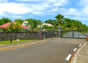 Premium Location Land - Beau Vallon 